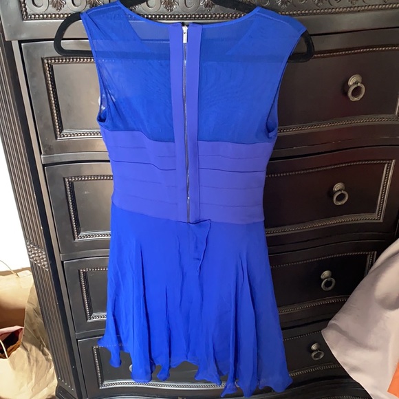 NEW BCBG MaxAzria Blue Miranda Sleeveless Ponte and Silk Dress Size 4P - Picture 4 of 9